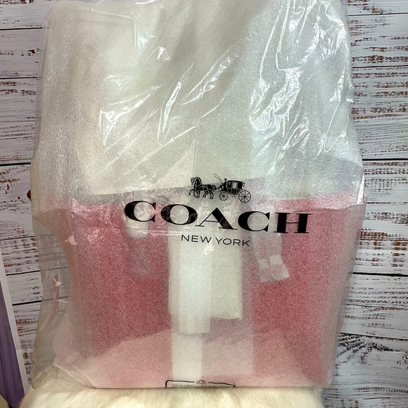 New with Tag Coach Mollie Red Tote Bag - Picture 7 of 9